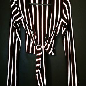 Wrap long sleeve crop top